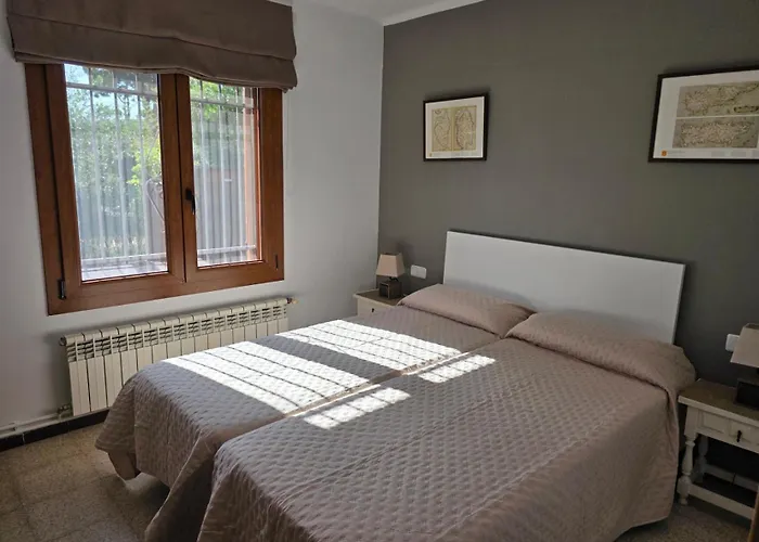 Semi-Detached House With Private Pool And Garden In Begur
